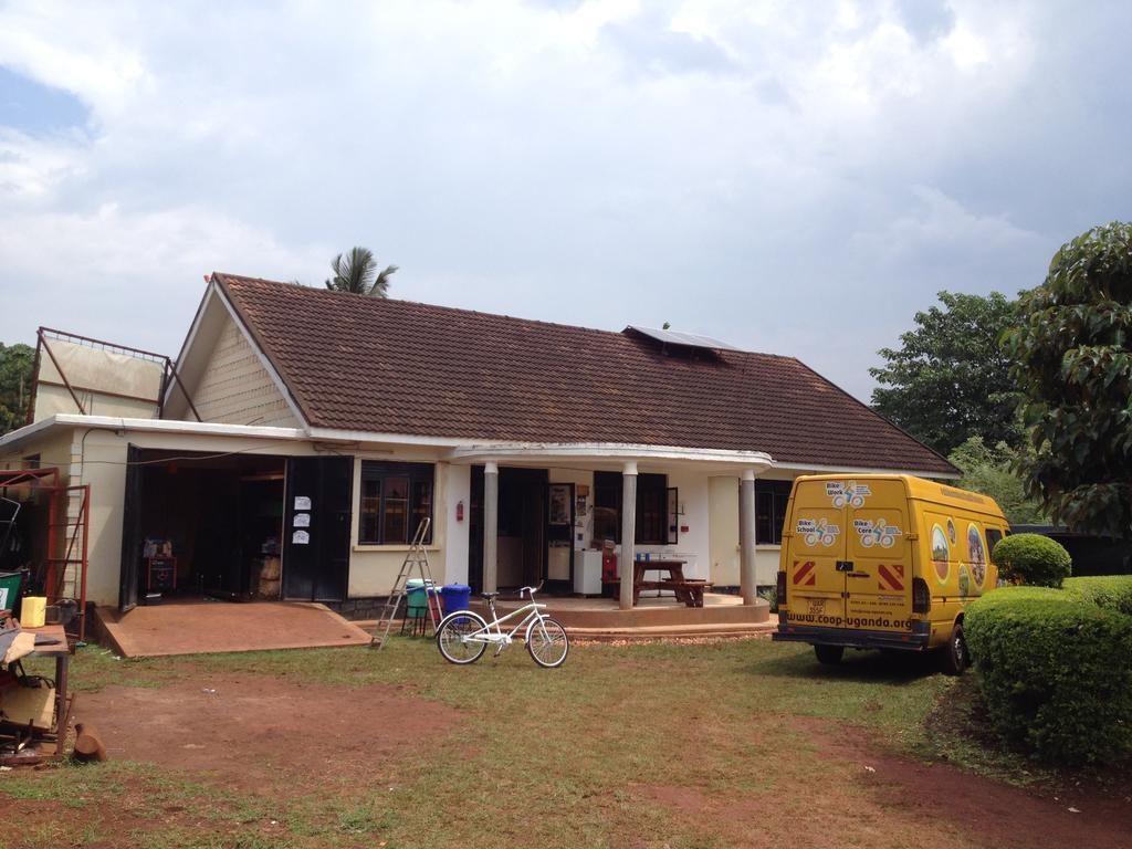 فندق Bikeventures House Uganda جينجا المظهر الخارجي الصورة