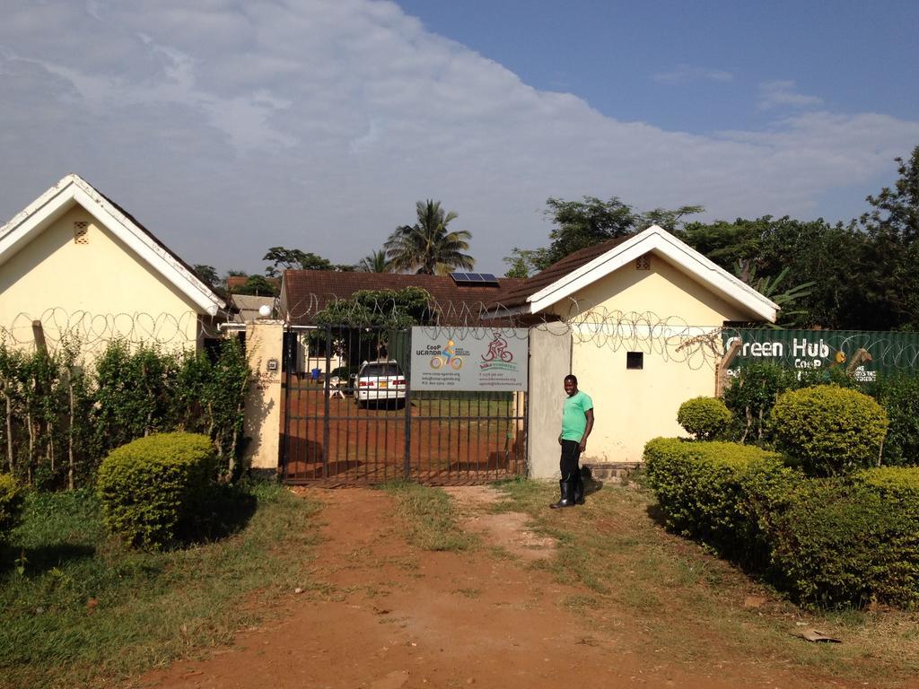 فندق Bikeventures House Uganda جينجا المظهر الخارجي الصورة